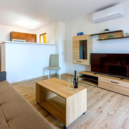 House View Apartment Novi Vinodolski Exterior photo
