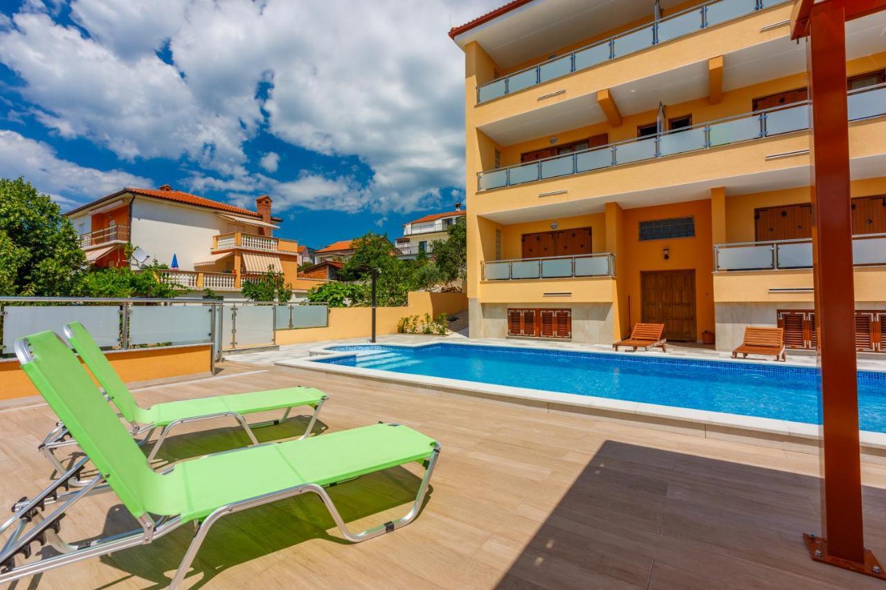 House View Apartment Novi Vinodolski Exterior photo